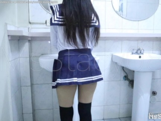 Asian Schoolgirl Gets Fucked in Public Restroom by Stranger – Pinay Sex