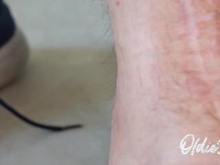 I show my smelly feet n’ toes without shoes and white socks to please you with foot fetish POV scar