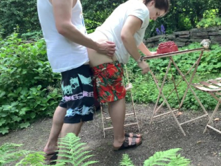 outdoor quickie – standing doggystyle in the garden