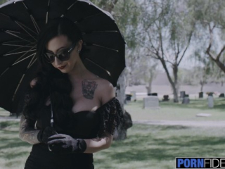 Hot Goth MILF Lily Lane