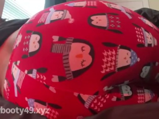 Bubbly Morning farts from juicy ebony booty in Red pjs