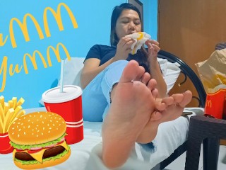 Eat With Me! 🍔🍟🥤