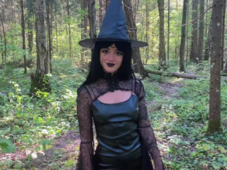 🎃 The best Halloween is to fuck a witch and cum on her pretty face 💦