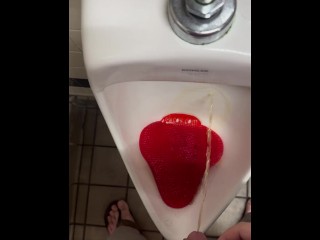 Pissing at Loves truck stop // Hardee’s urinal