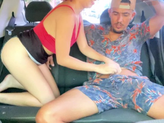 Novinha Deliciosa Ruiva Saiu com seu Amigo mamou e sentou gostoso no Carro – Graça Moranguinho