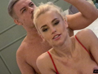 Fucked fit Gymnast Lara Frost in anal after the concert