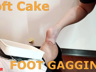 Do you like cake? Give it to you and swallow with my feet.